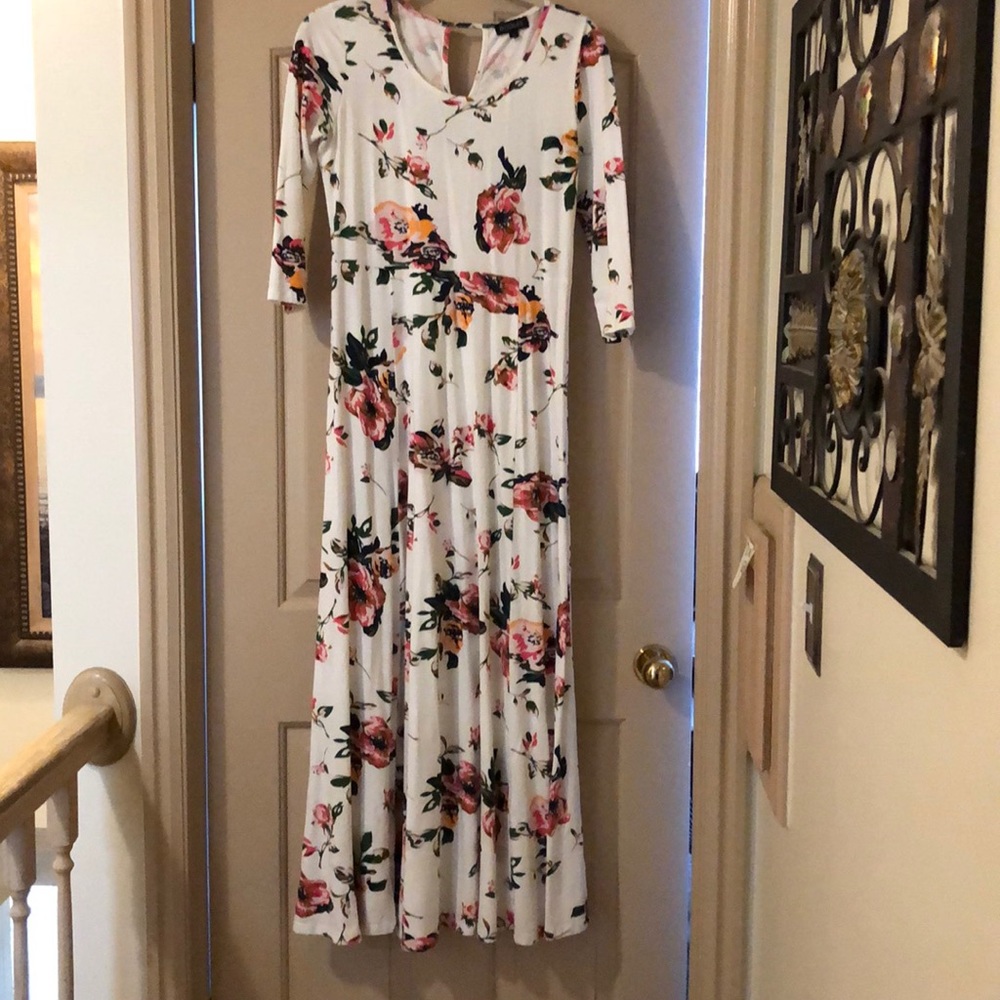 Maxi White & Floral Dress. Fits like M. Worn 2x!